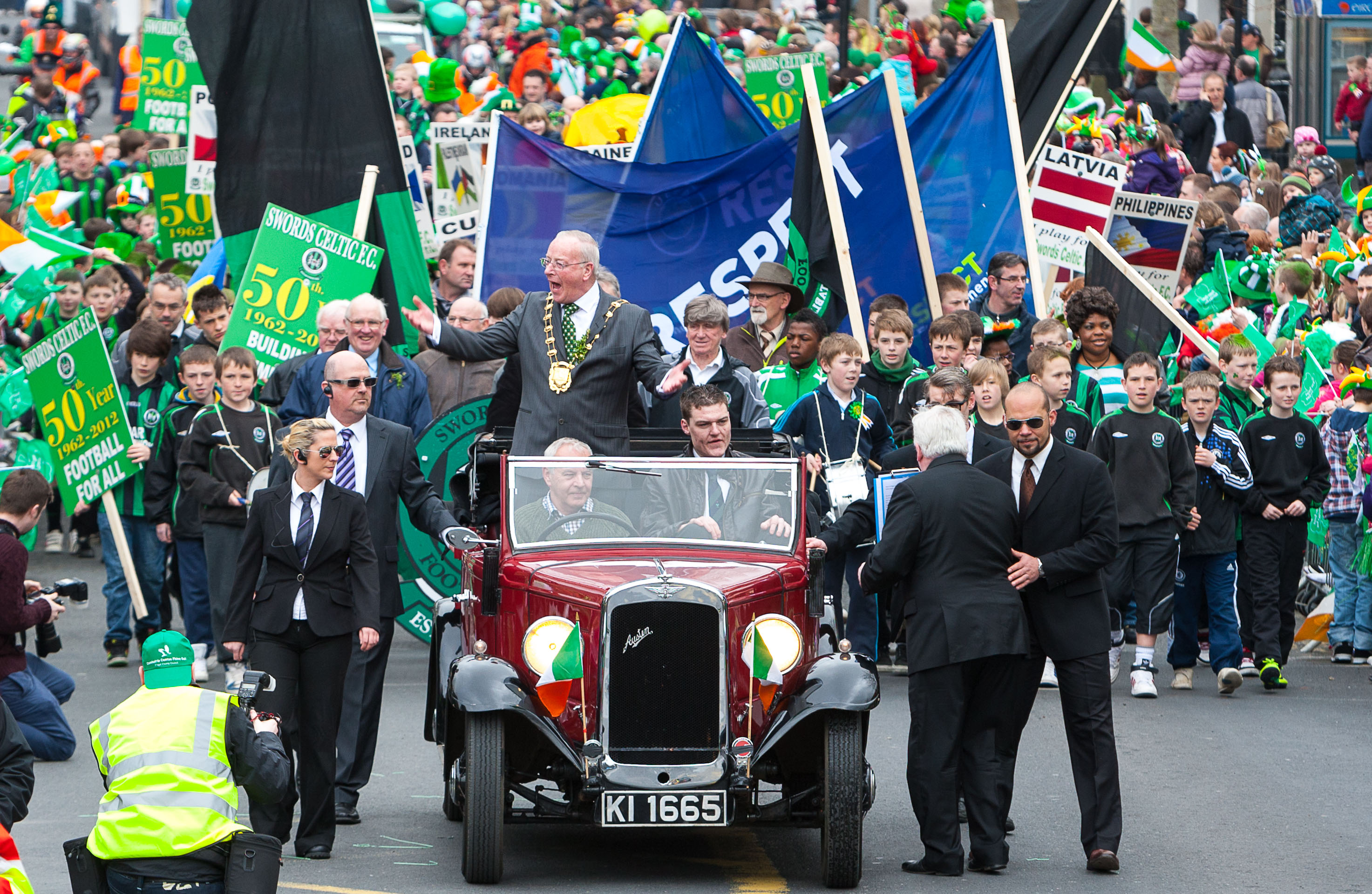 swords-parade-2012.jpg